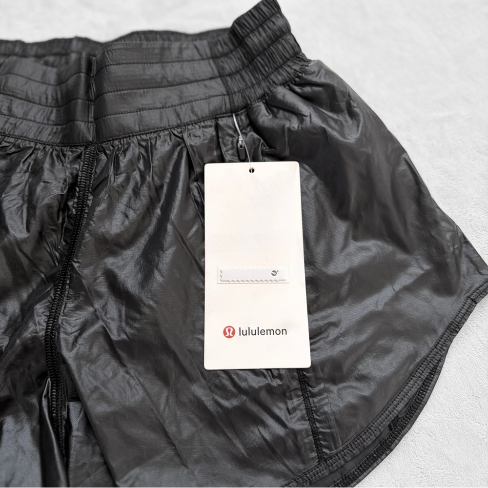 NWT Lululemon Hotty Hot High-Rise Lined Short 4” *Matte Sheen – Black – Size 6 - Picture 11 of 11